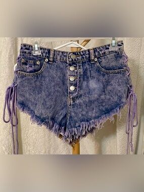 Top Trends Lavender Acid-Wash Frayed Denim Shorts with Side Lace-Up